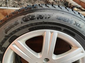 Prodám zimní pneu Nokian 225/65 R17 - 3