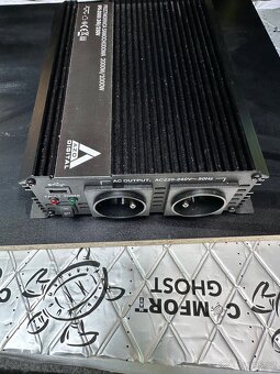 Měnič napětí AZO Digital 24-220 2000w - 3