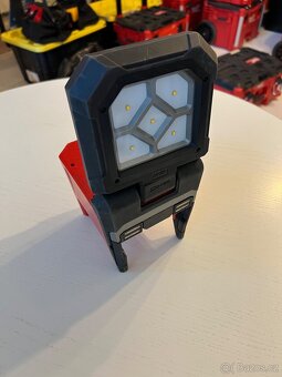 Milwaukee M18 Otočné Magnetické Světlo Na Prodej - 3
