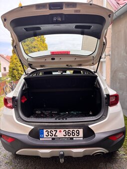 Kia Stonic - bílá - 3