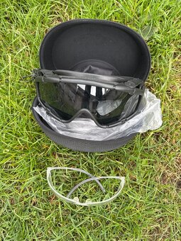 Airsoft sekundární a primární zbraň s vybavením - 3