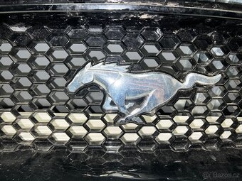 Přední mřížka (grill) – Ford Mustang (r. 2015+) - 3