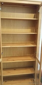 Vitrína/knihovna Ikea Hemnea - 3