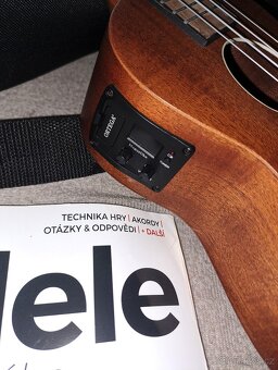 Elektroakustické ukulele s piezosnímačem ORTEGA RFU11SE - 3