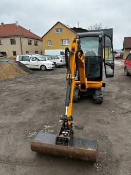 Minibagr JCB - 3