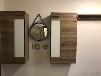 Předsíňová stěna - 3