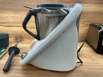 Vorwerk Thermomix TM5 + příslušenství - 3