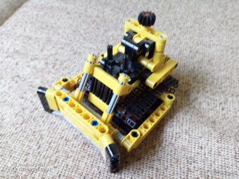 LEGO Technic 42163 buldozer - 3