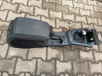 Prodám loketku na škoda Octavia 2 - 3