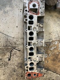 Hlava válců Mercedes 638 - 3