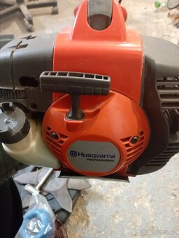 Křovinořez Husqvarna - 3