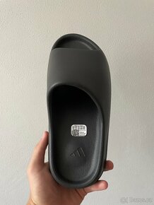 Yeezy Slide Onyx, velikost 42 - 3