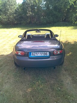 Mazda MX-5 roadster - 3