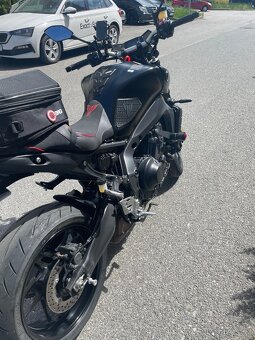 Yamaha MT09 - 3