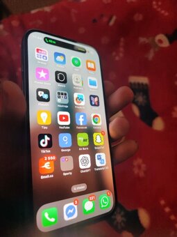 iPhone 16 128GB - 3