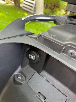 Piaggio Becerly 500ie najeto 13720 rv 2012 - 3