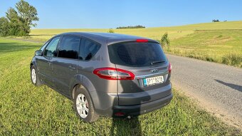Ford S-Max 2.0 benzin 107 kw - velmi hezký - 3