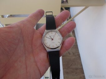 krasne nove trezorovky hodinky prim rok 1983 origo top stav - 3