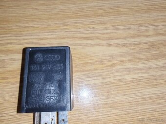 Relé výhřevu sedaček, MF volant - 3