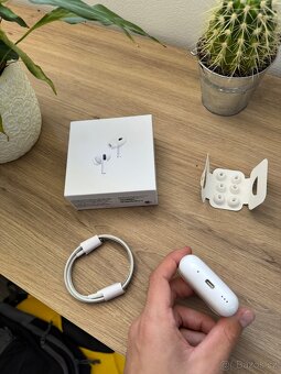 Bílá Bezdrátová Sluchátka - 3