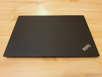 Lenovo ThinkPad X1 Carbon (5th Gen) - 3