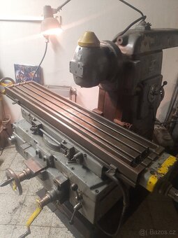 Fréza FU-2/3 korejská + bohaté prislusenstvi - 3