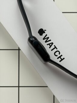 Apple Watch SE (2024) – 40 mm - 3