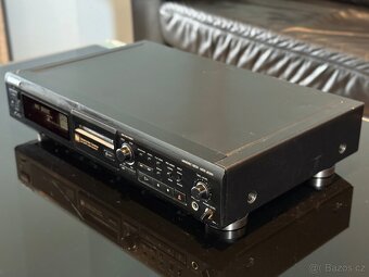 Sony MDS-JE500 MiniDisc přehrávač - 3
