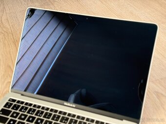 MacBook Air 13" i5 2018 | 8GB RAM | 128GB - 3