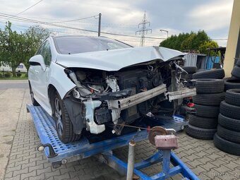 Peugeot 308 sw 1.6 hdi 9hp rv 2011 - 3