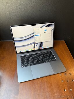 ZÁNOVNÍ APPLE MACBOOK AIR 15” M3/256GB/8GB/BATERIE 100% - 3