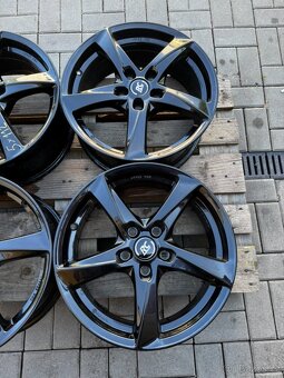 Alu kola, disky r17 5x112 RC - 3