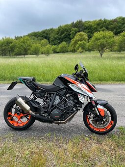 KTM 1290 Super Duke R - 3