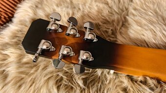 Dobro Tonewood Square Neck - 3