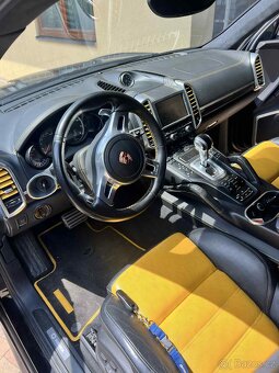 Porsche cayenne 4.8 V8 turbo 550koni - 3