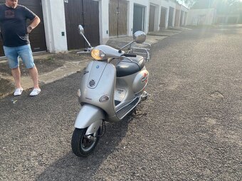 Vespa et4 150 - 3