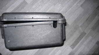 Odolné kufry PELLY - 3