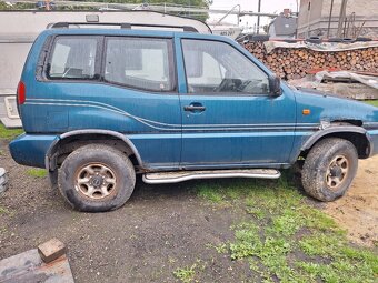 Nissan terrano 2 - 3