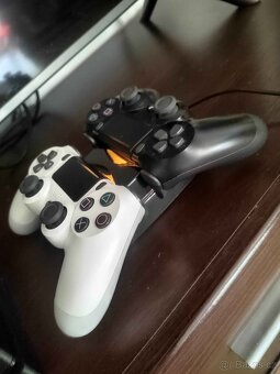 PS4 PRO 1TB - 3