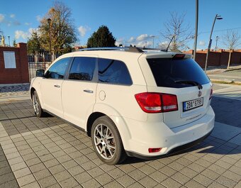 Prodám Fiat Freemont 7 míst, diesel, rv 2015 - 3