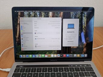 MacBook PRO 13 palců i7 8.Gen 16 RAM 512SSD - 3