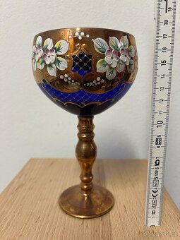 Novoborské dekorované sklo se smaltovanými květy - 3