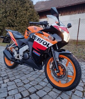Honda cbr 125r - 3