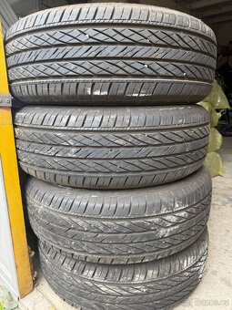 Gumy 235/65 r17 - 3