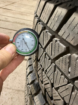 Sada pneu Bridgestone Blizzak DM-V3, 205/70/15 - 3