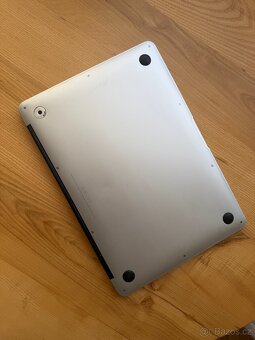 McBook Air 13 palcu - 3
