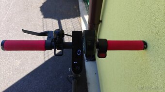 Vytuněná Xiaomi Electric Scooter Mi Pro 2 - 3