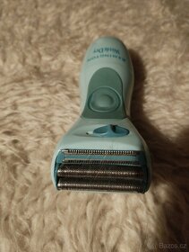 Dámský holící strojek na 2 tužkové baterie - REMINGTON - 3