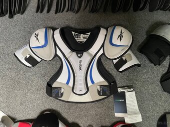 Nová juniorská hokejová ramena značky Reebok, SherWood, DR - 3