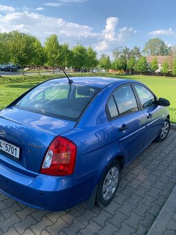 Hyundai Accent 1.4 benzín (2010) - 3